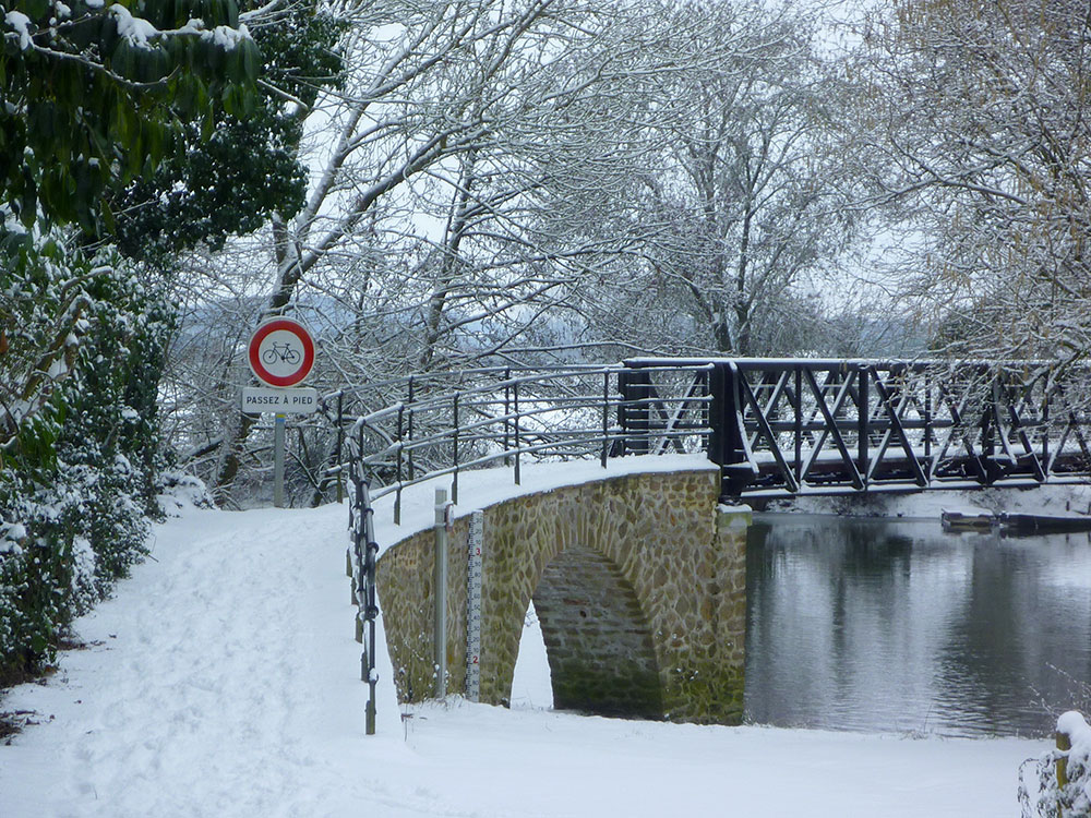 Neuville sous la neige